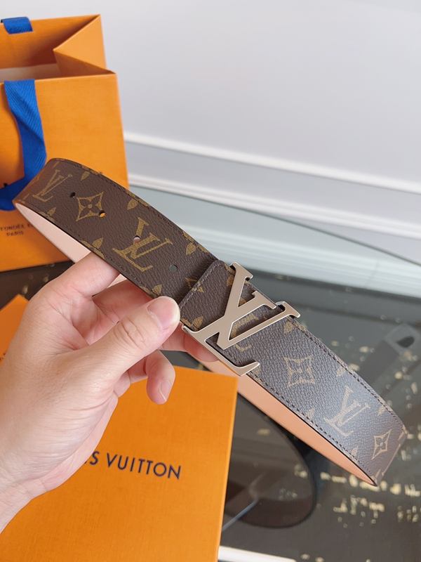 ルイヴィトンベルト正面デザイン